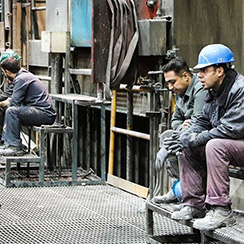 تسهیلات دولتی به کارفرمایان برای جلوگیری از برکناری کارگران